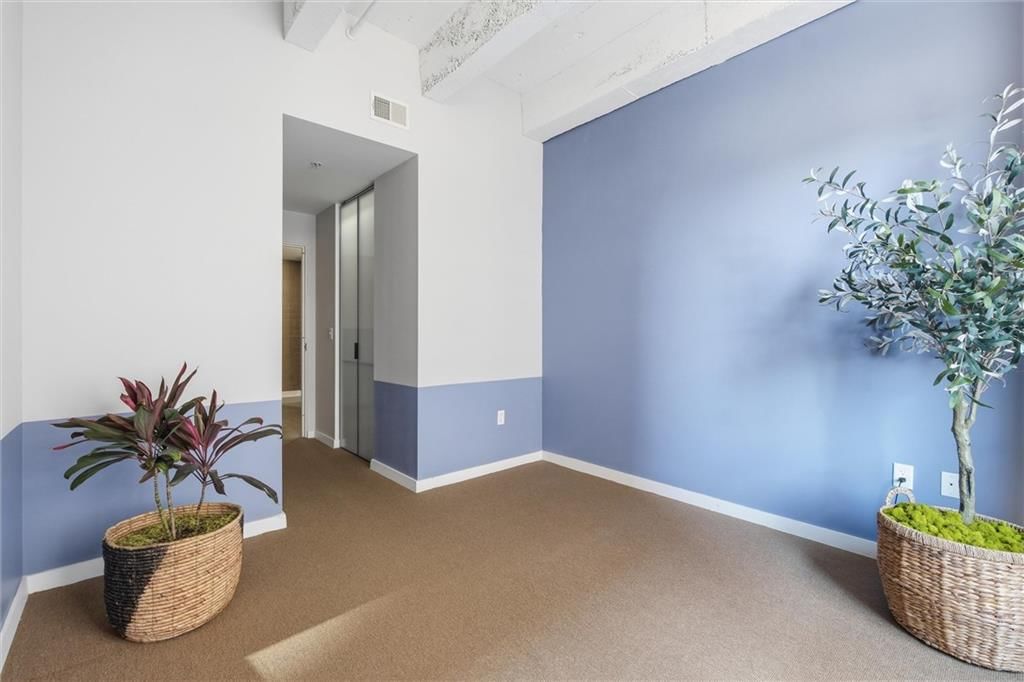 21 W 10TH Street — photo 21