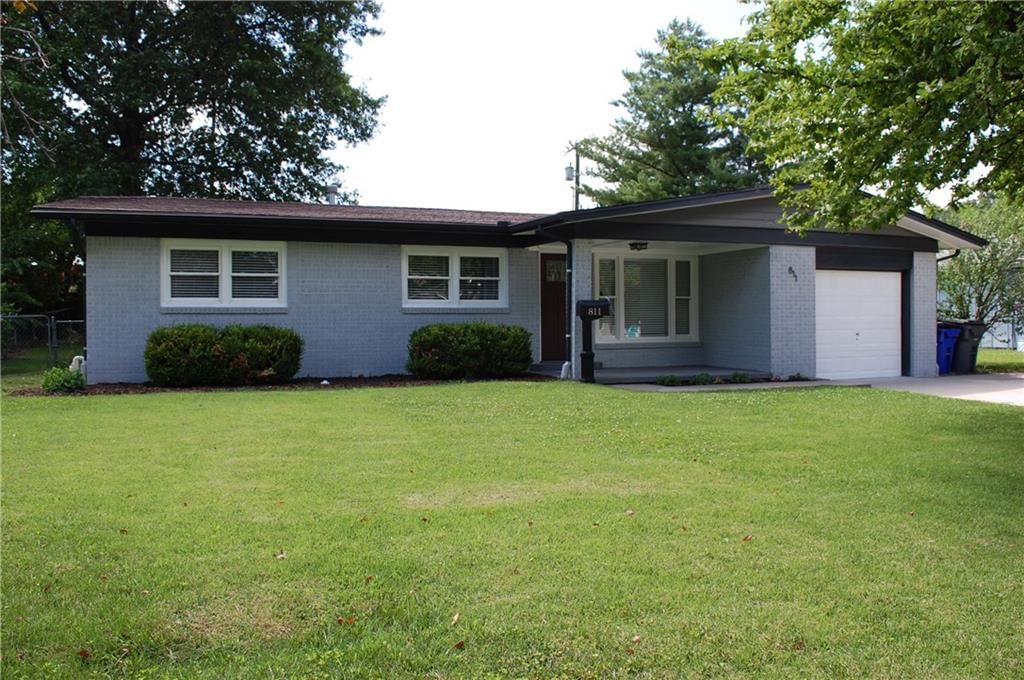 811 S Edgemere Drive, Olathe, KS