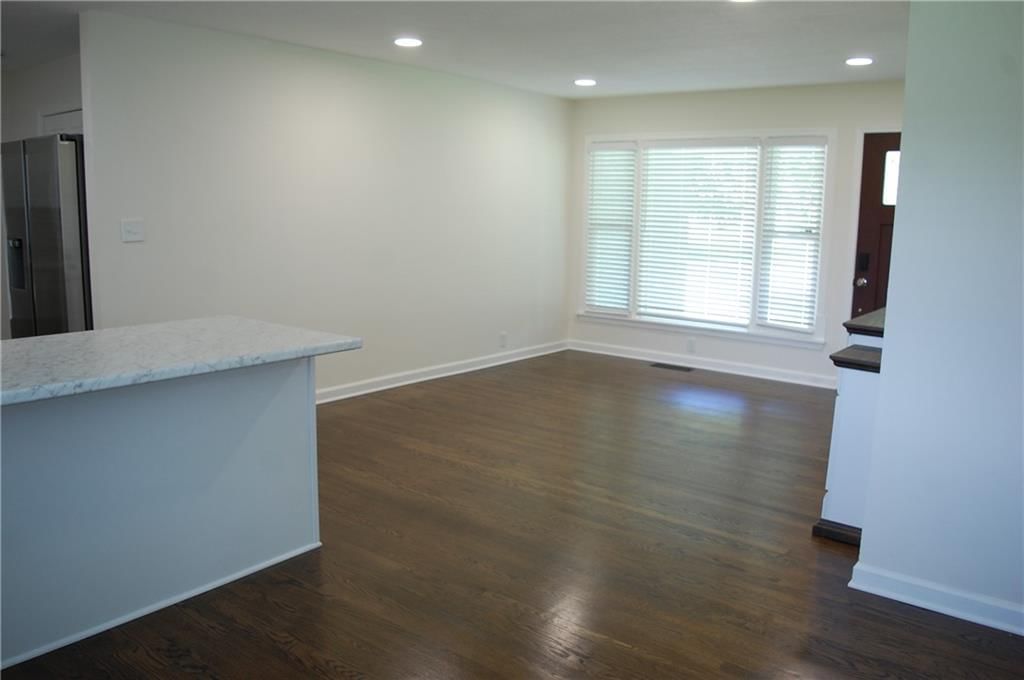 811 S Edgemere Drive — photo 10