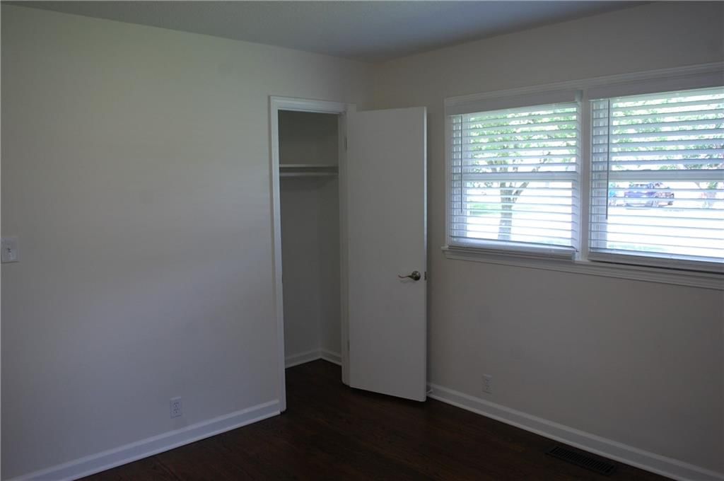 811 S Edgemere Drive — photo 24