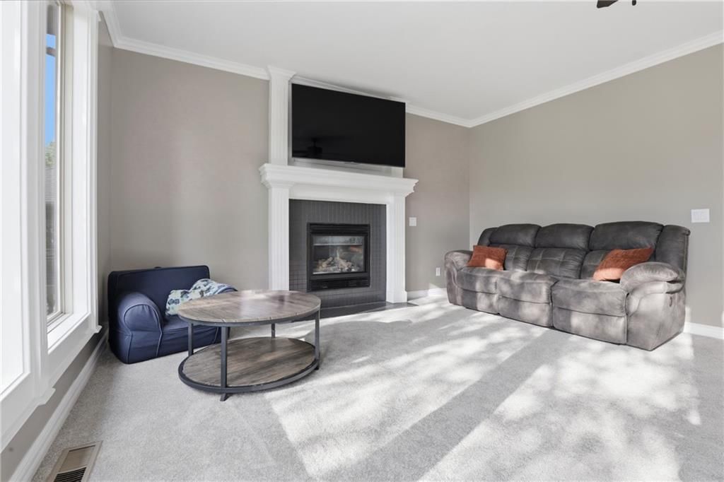 1502 Cross Creek Drive — photo 9