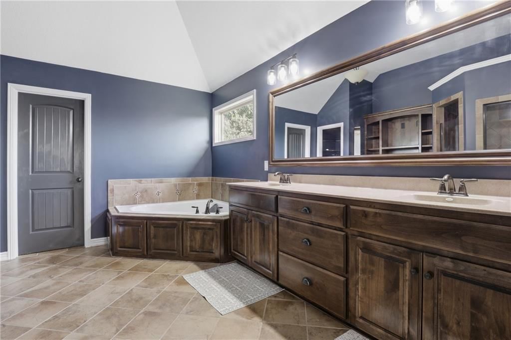 1502 Cross Creek Drive — photo 41