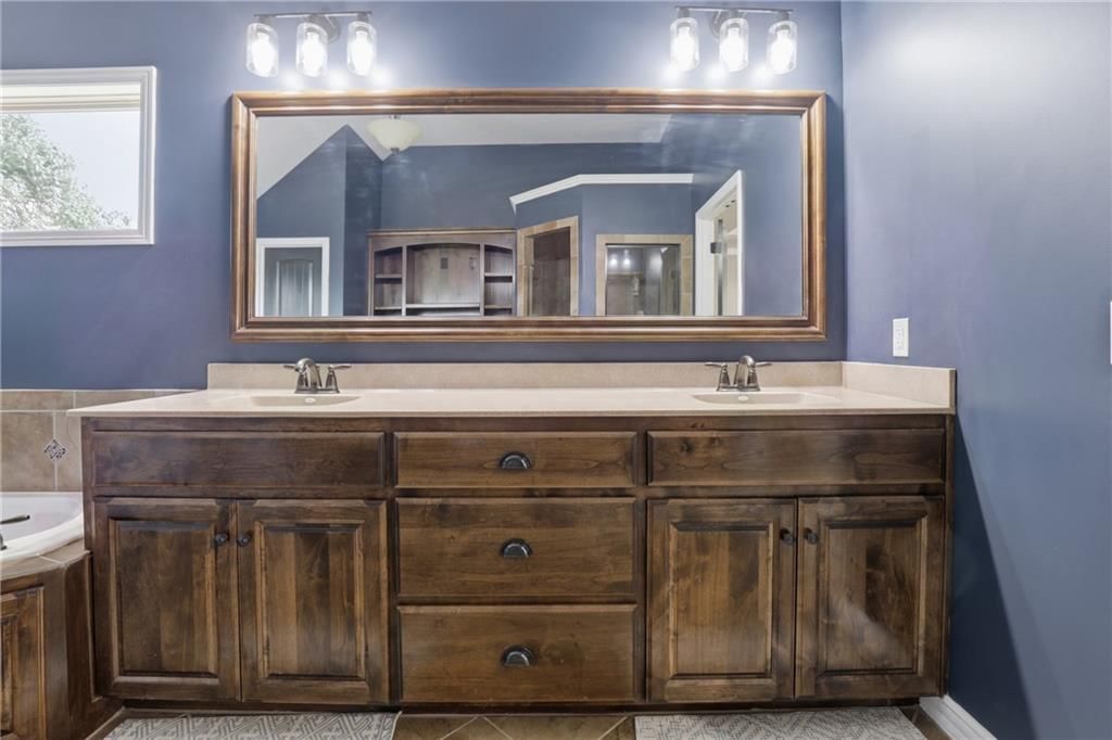 1502 Cross Creek Drive — photo 49