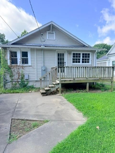 704 W 2nd Street — photo 23