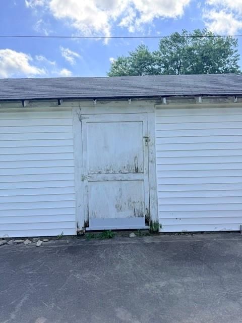 704 W 2nd Street — photo 24