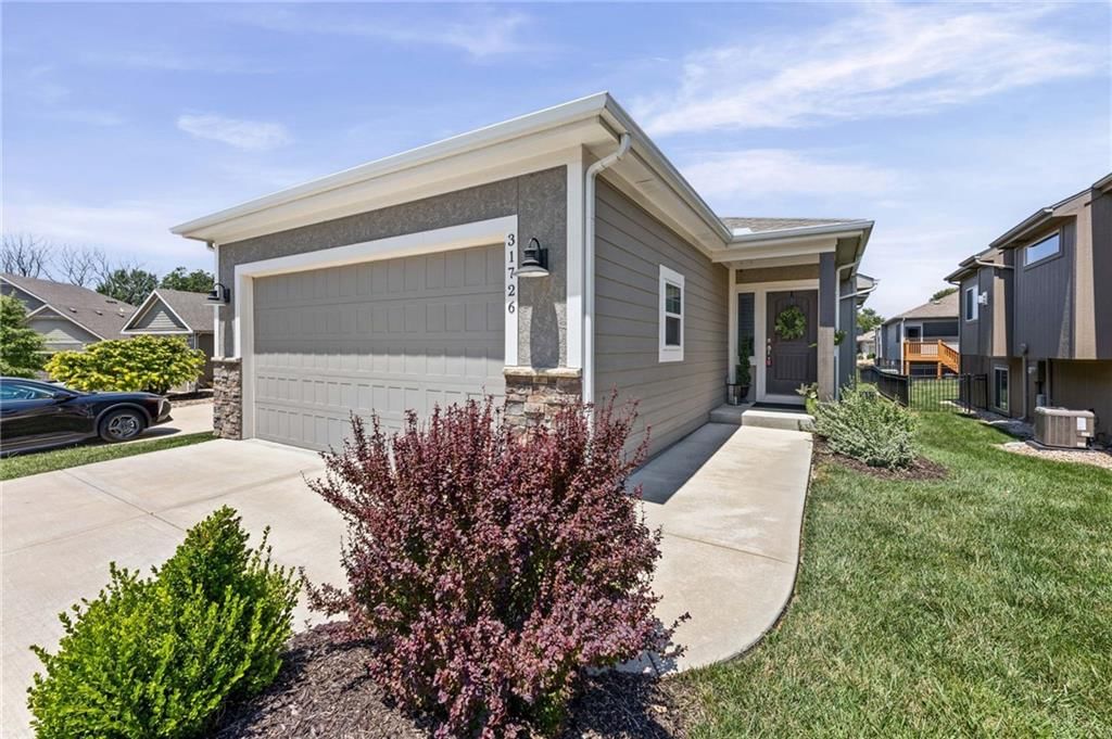 31726 W 83rd Court — photo 2