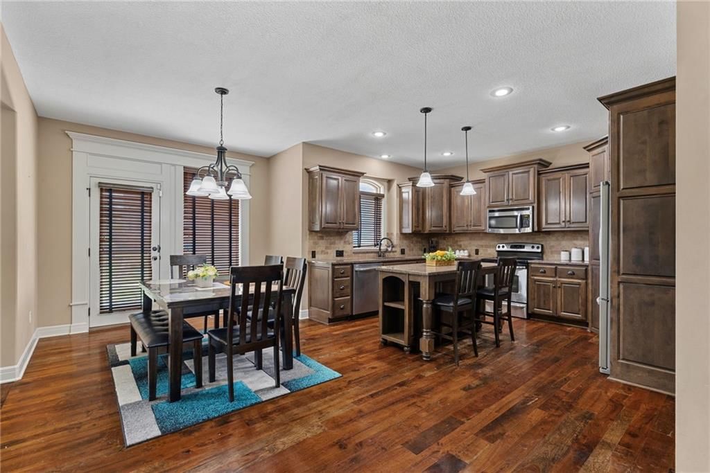 10841 S Hastings Street — photo 2