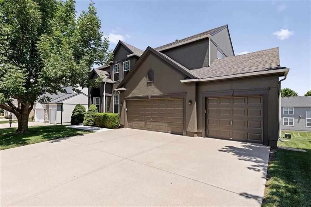 15609 Shawnee Drive — photo 1