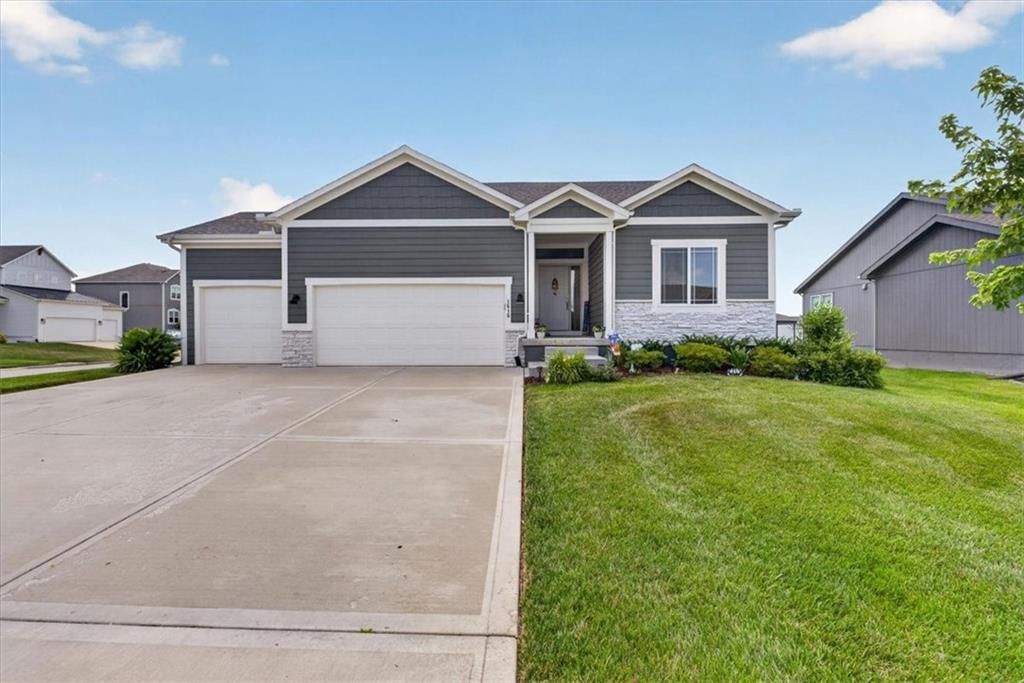 1515 SW Arbor Valley Drive — photo 2