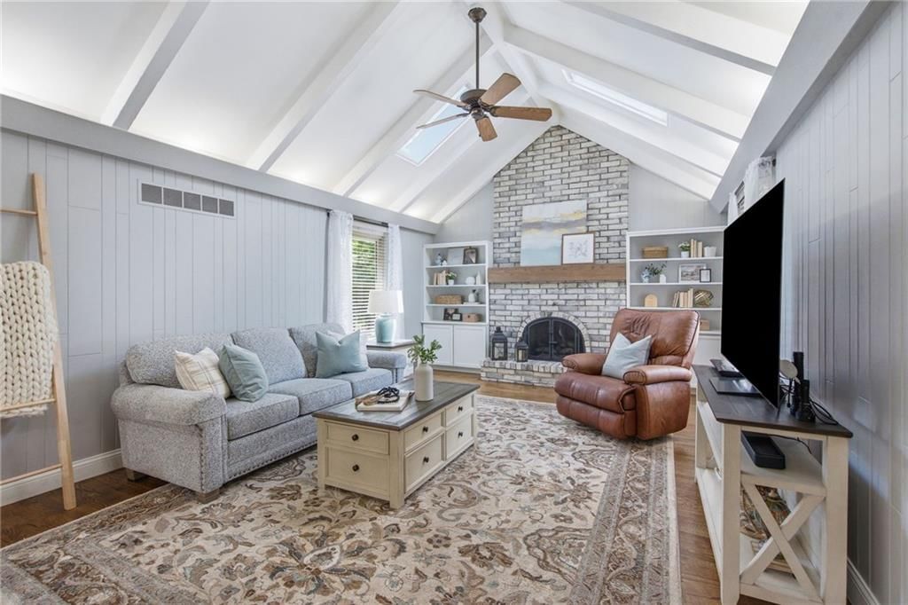12338 Pinehurst Drive — photo 9