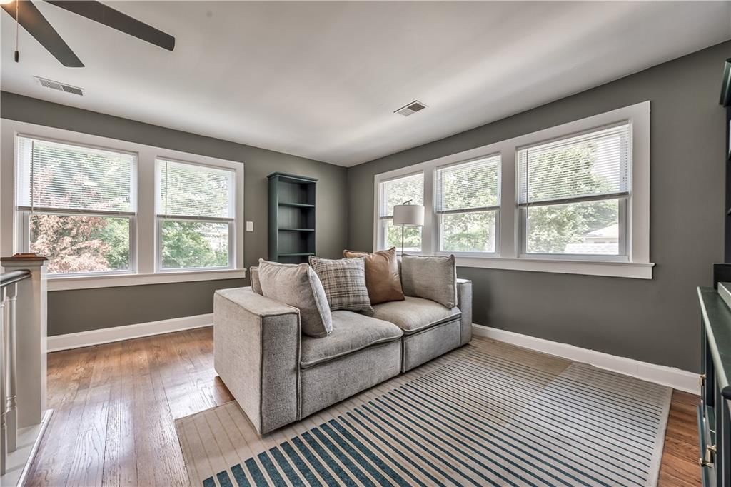 224 E Meyer Boulevard — photo 24