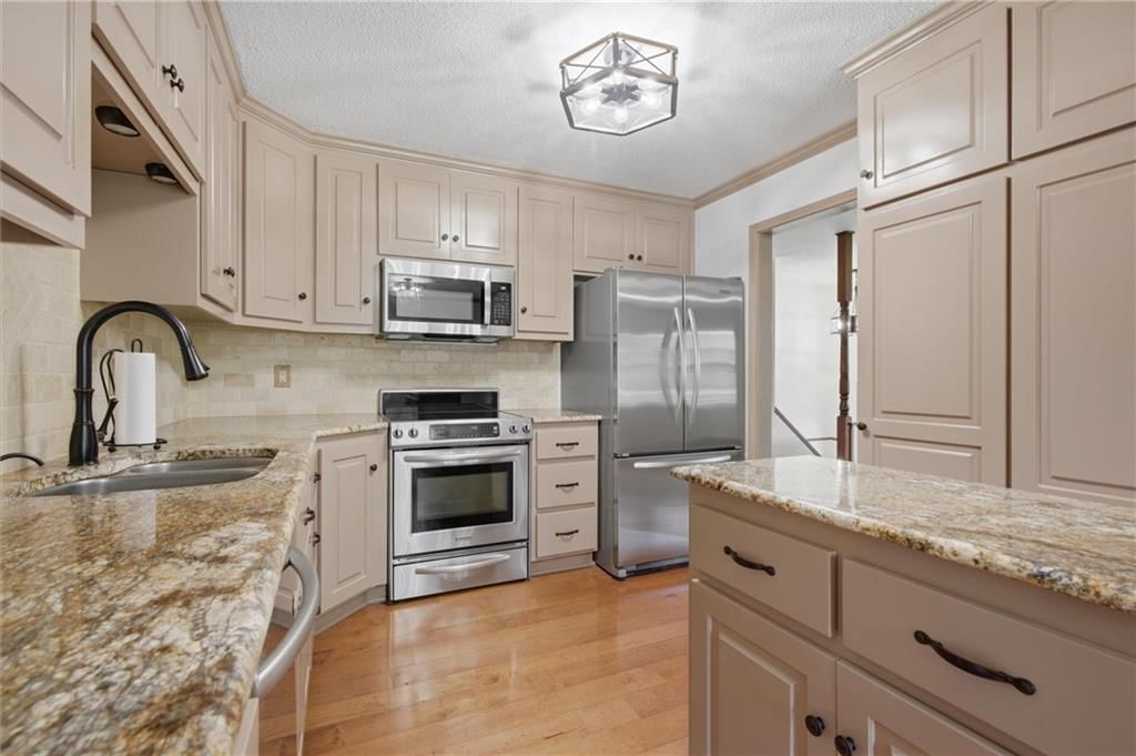 1003 N Garner Street — photo 10