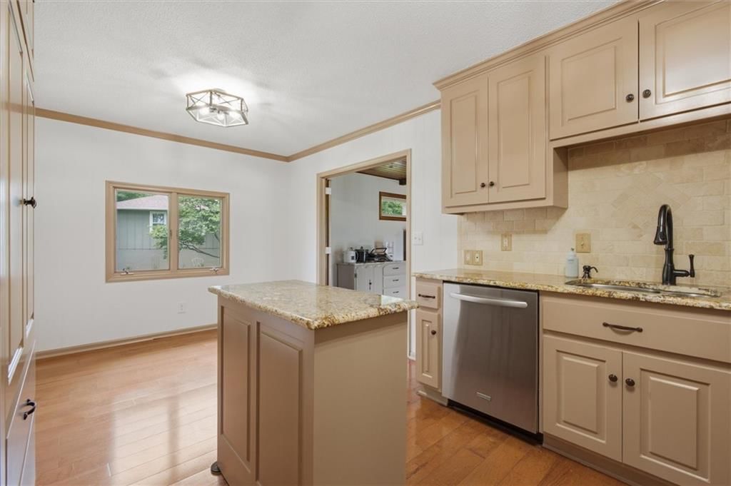1003 N Garner Street — photo 11