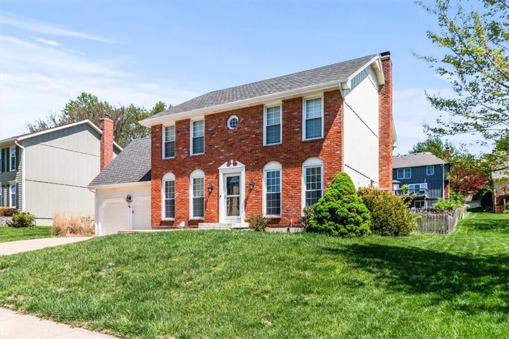 3907 Clearbrook Drive — photo 1