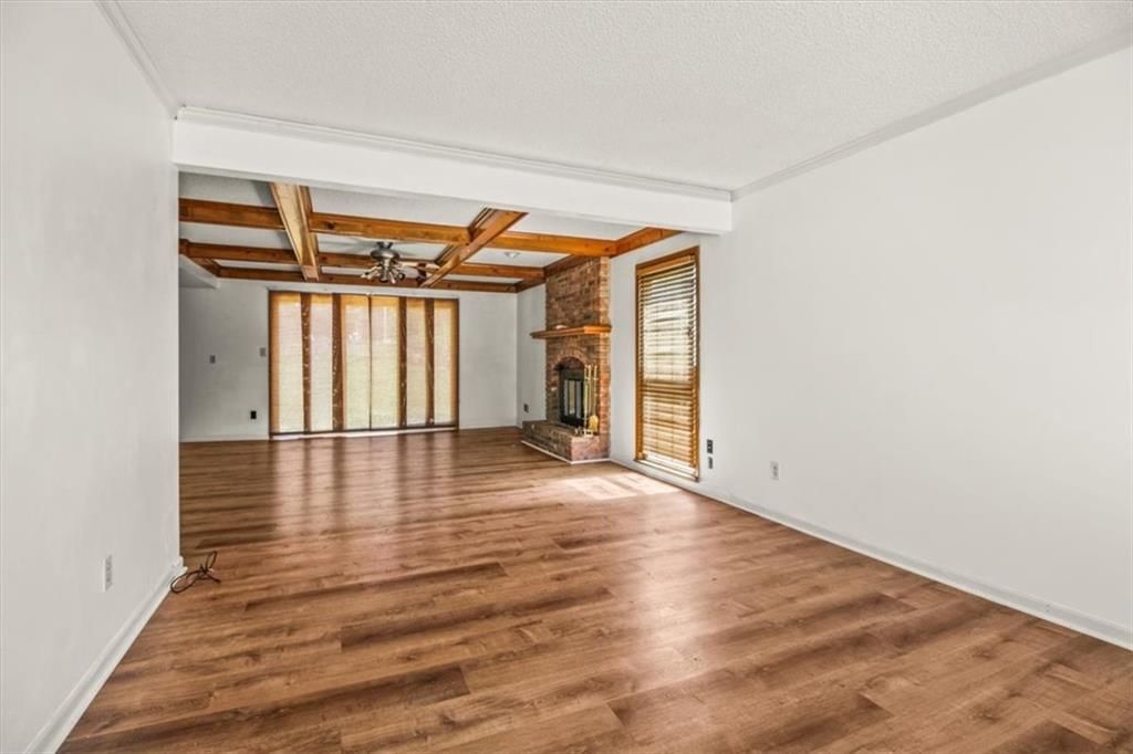3907 Clearbrook Drive — photo 4