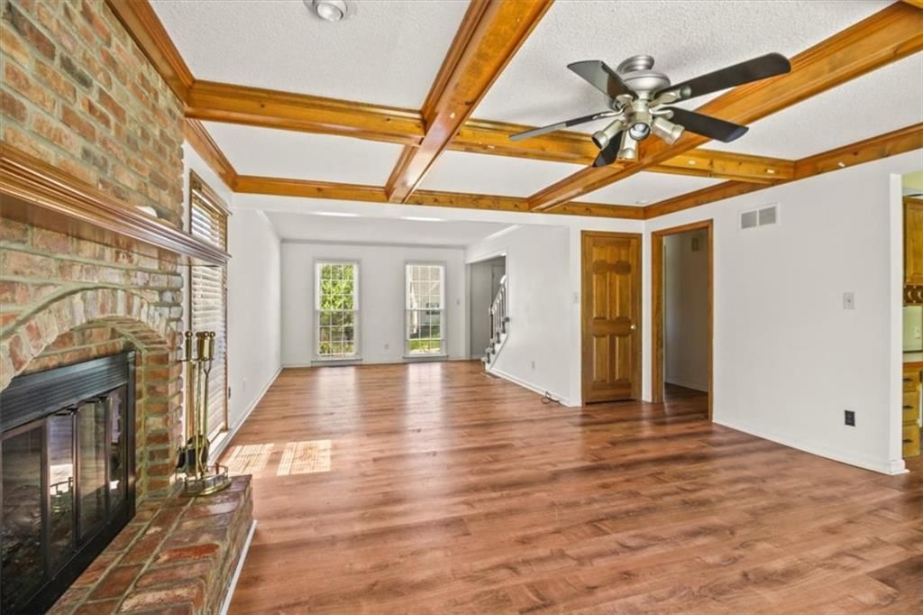 3907 Clearbrook Drive — photo 5