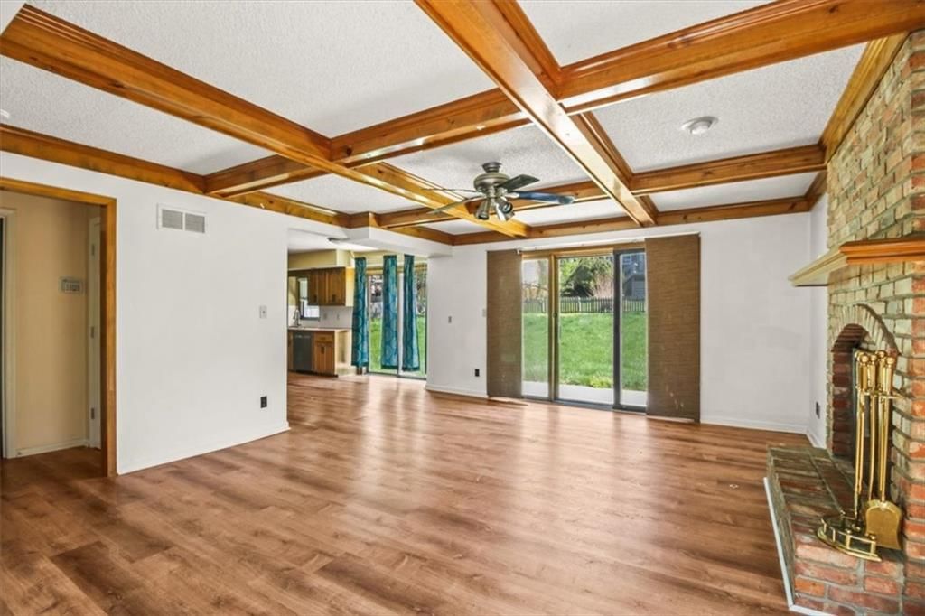 3907 Clearbrook Drive — photo 6