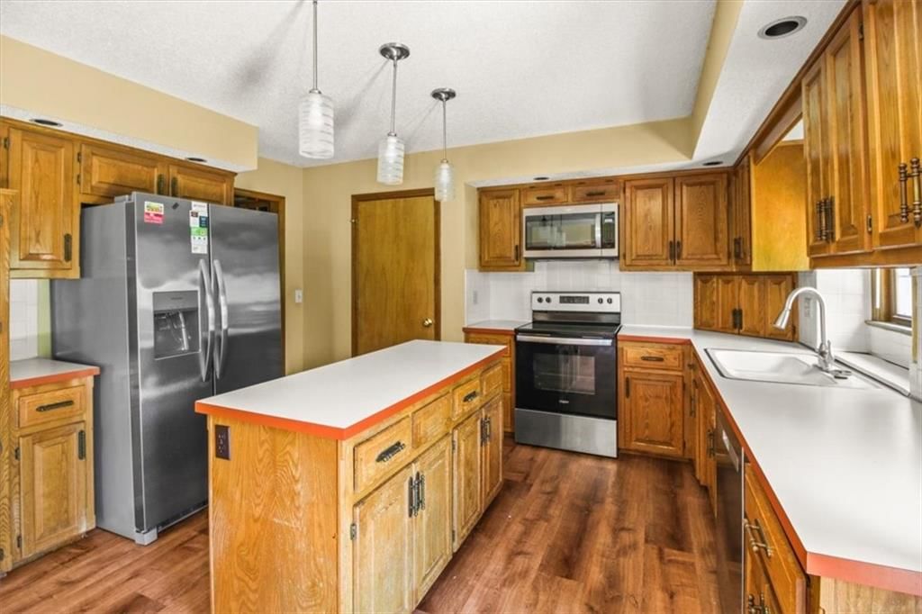 3907 Clearbrook Drive — photo 10