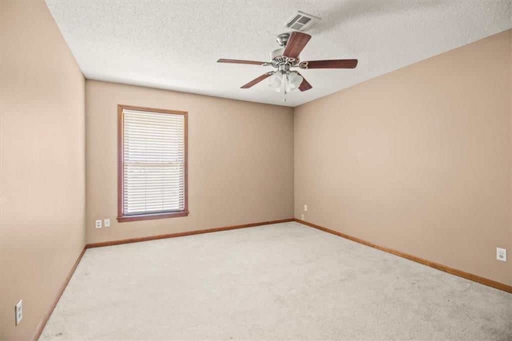 3907 Clearbrook Drive — photo 18