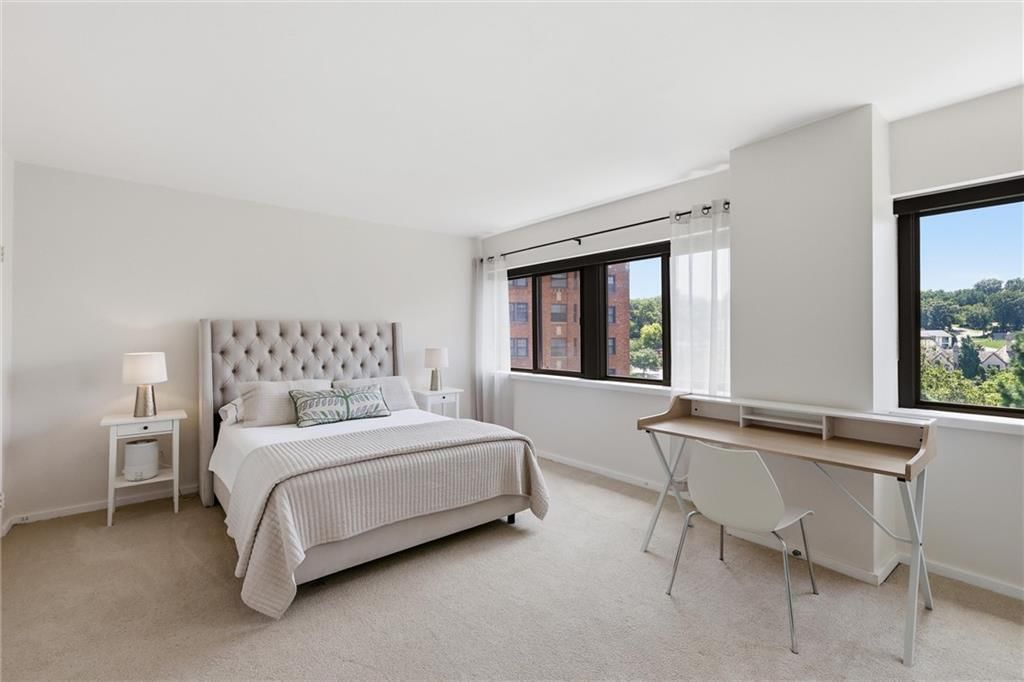 803 W 48th Street — photo 10
