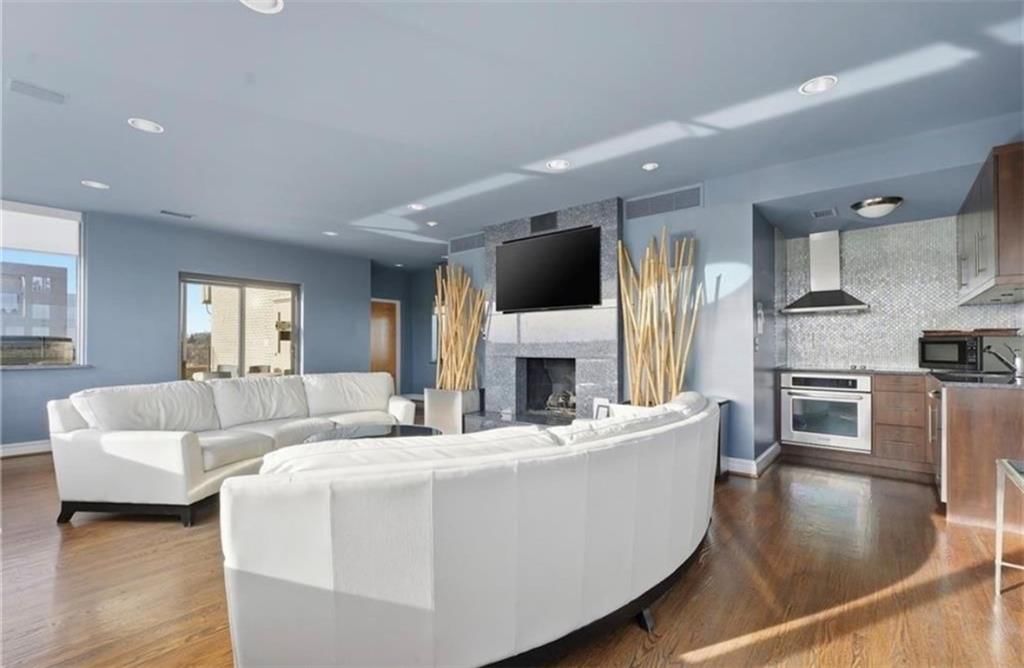 803 W 48th Street — photo 17