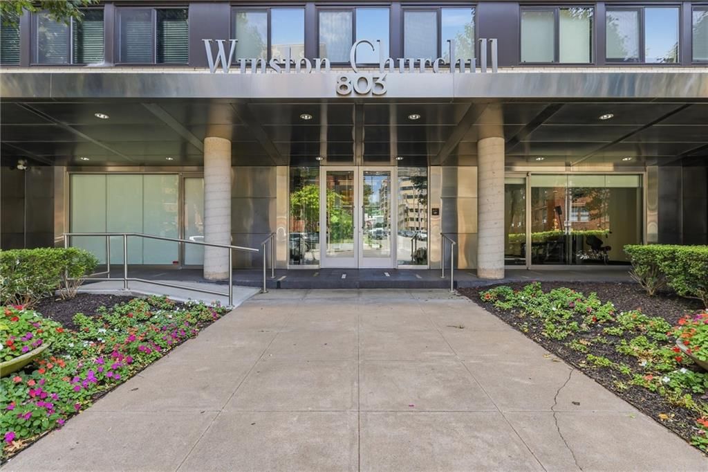 803 W 48th Street — photo 19