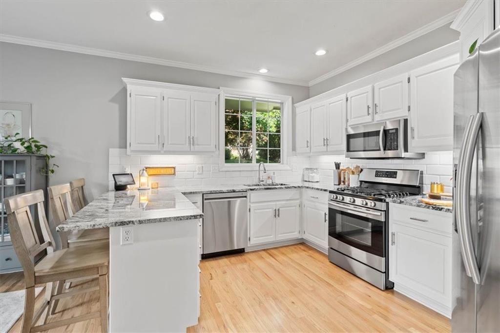 13735 Pembroke Circle — photo 11
