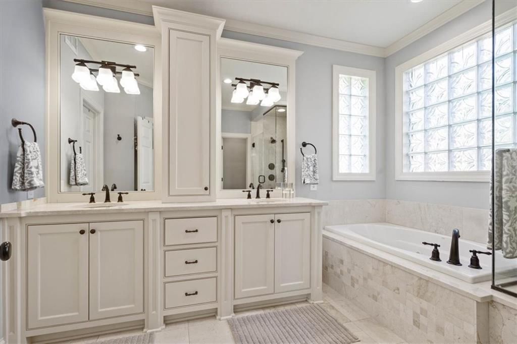 13735 Pembroke Circle — photo 26
