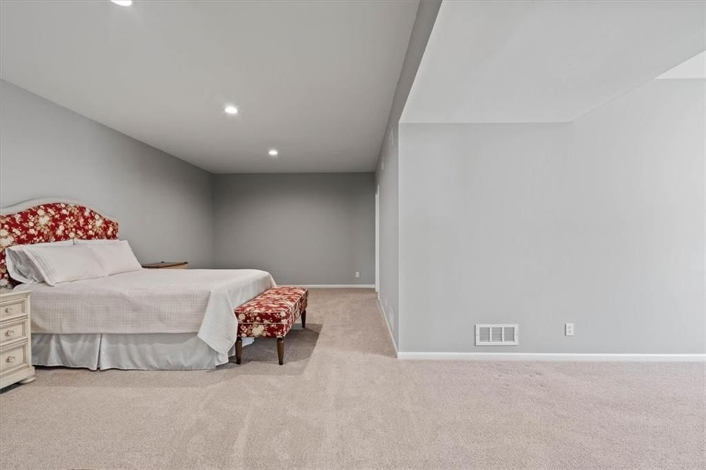 13735 Pembroke Circle — photo 33