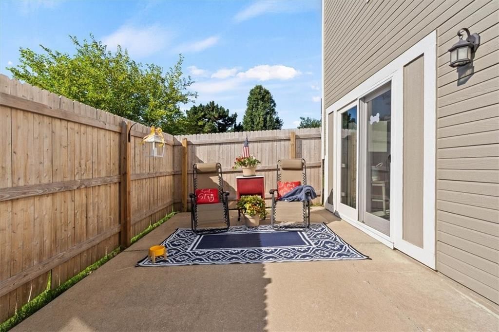 13735 Pembroke Circle — photo 35