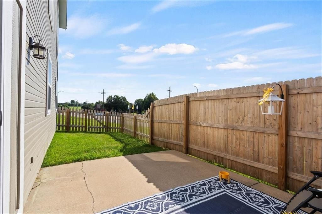 13735 Pembroke Circle — photo 36