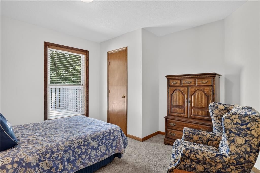 7347 N Shannon Avenue — photo 7