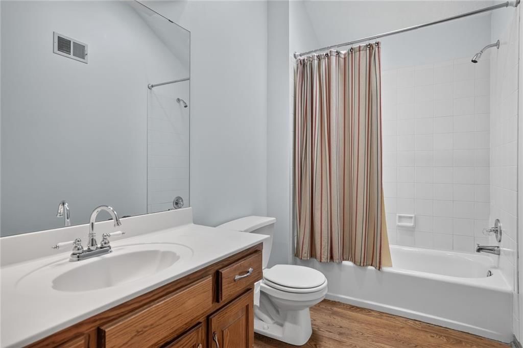 7347 N Shannon Avenue — photo 8