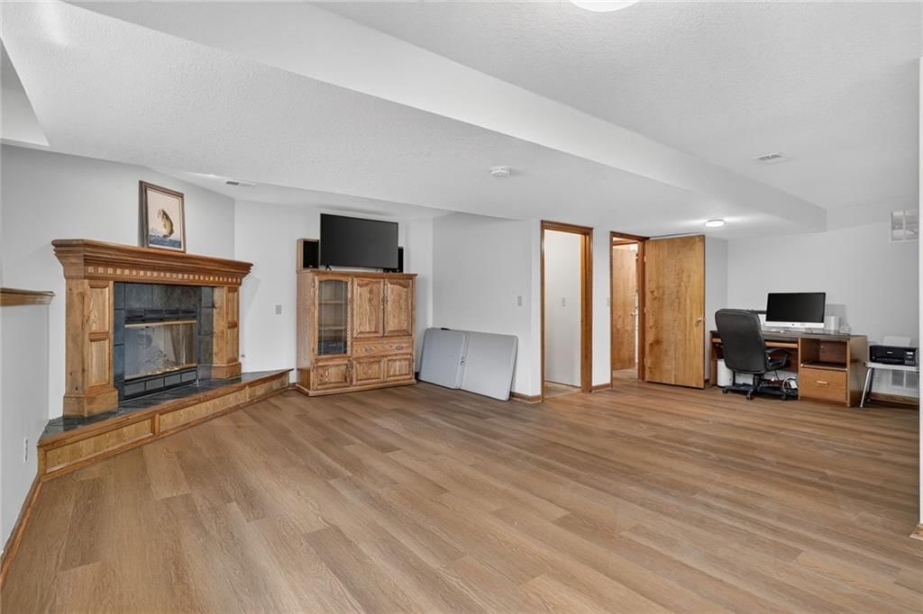 7347 N Shannon Avenue — photo 14