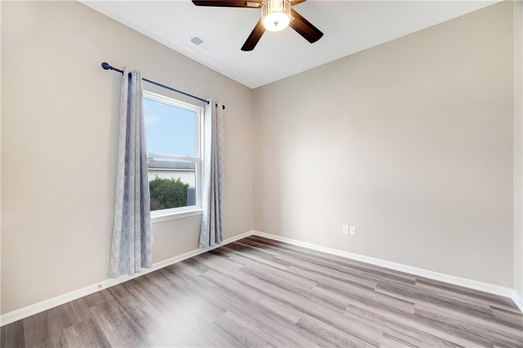 413 NE Poplar Court — photo 22
