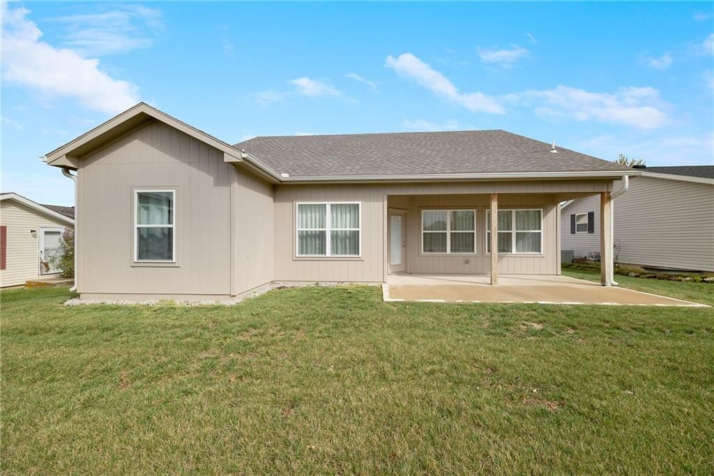 413 NE Poplar Court — photo 25