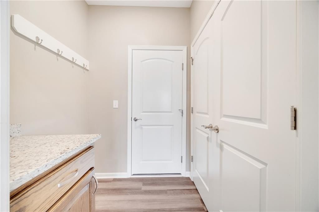 413 NE Poplar Court — photo 27