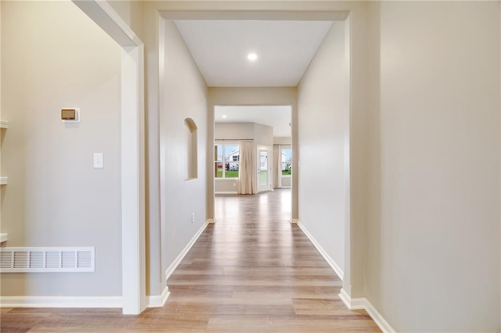 413 NE Poplar Court — photo 30