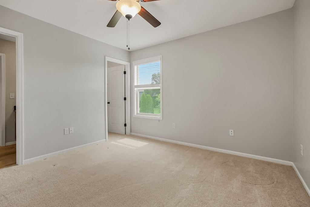 205 SE Waterwheel Lane — photo 33