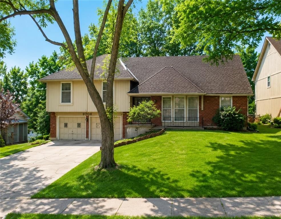 8208 Caenen Lake Road — photo 1
