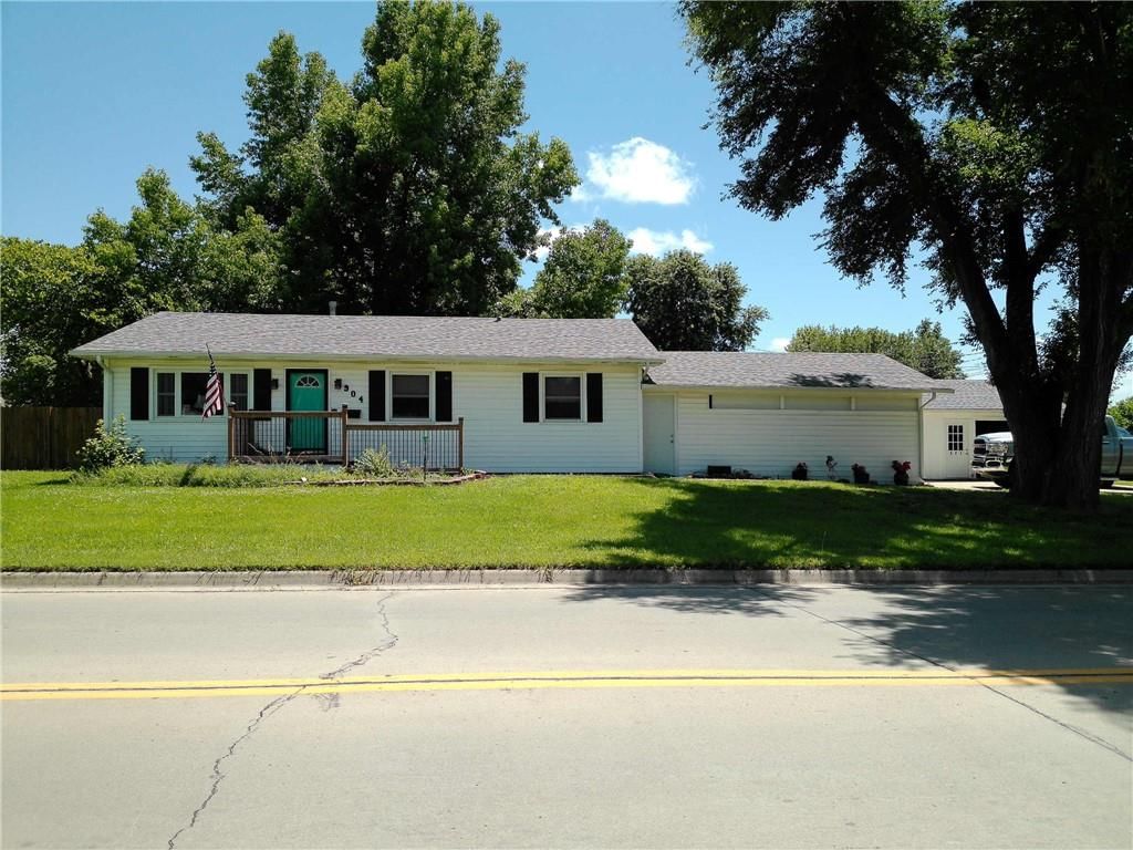 904 W 7th Street, Ottawa, KS