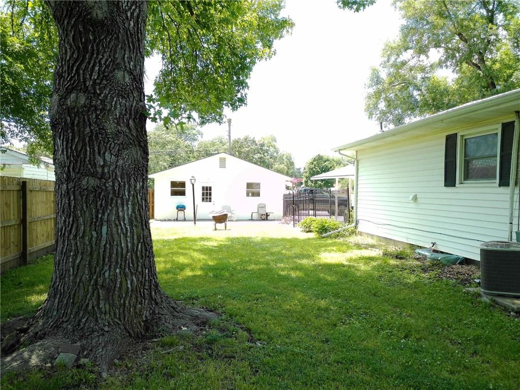 904 W 7th Street — photo 24