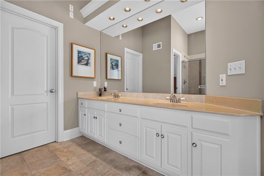12918 Travis Court — photo 18