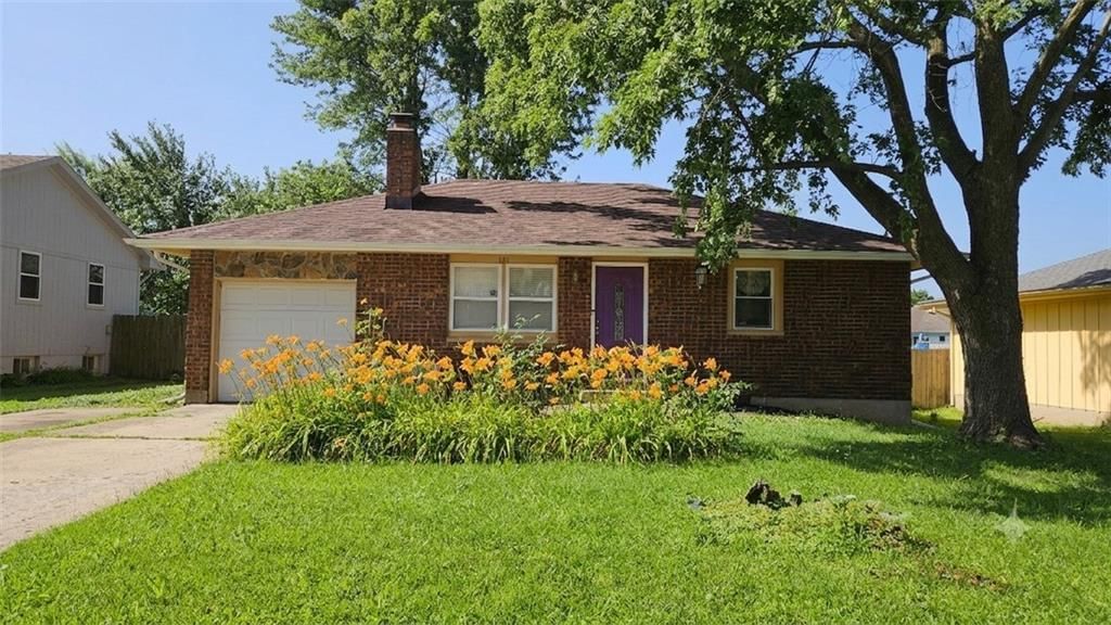 121 Brent Road — photo 1