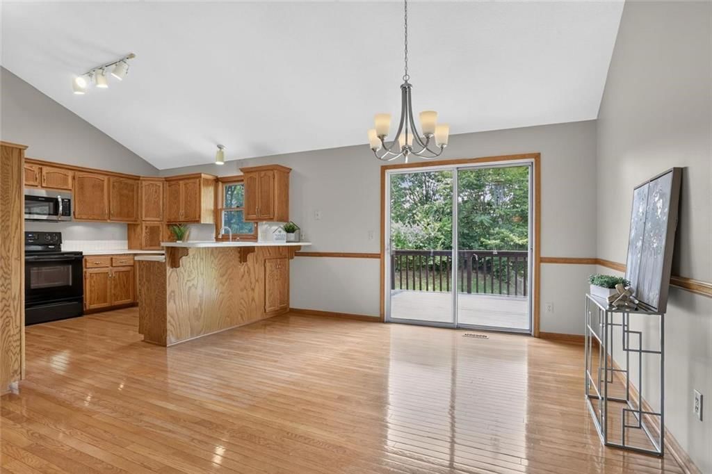 6405 N Amoret Avenue — photo 5