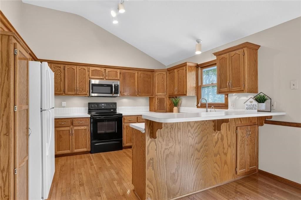 6405 N Amoret Avenue — photo 6