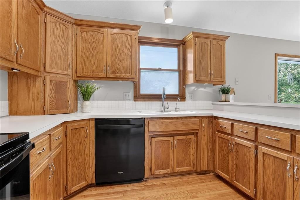 6405 N Amoret Avenue — photo 7