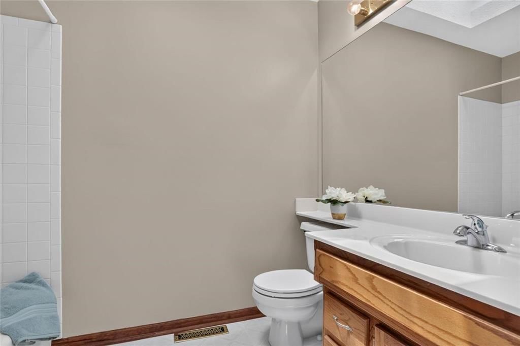 6405 N Amoret Avenue — photo 17
