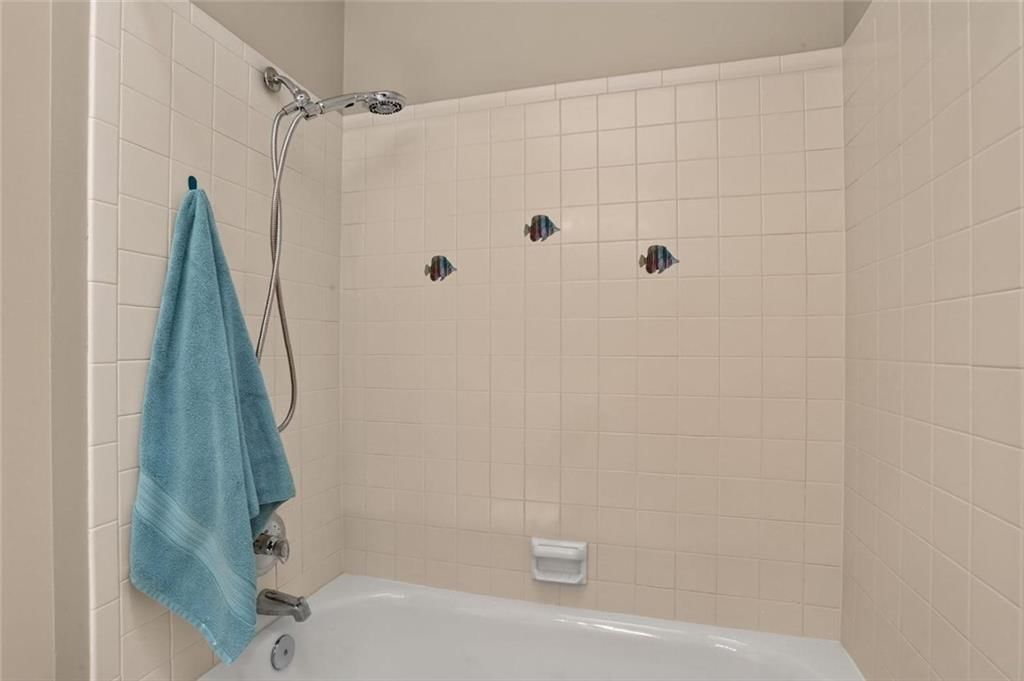 6405 N Amoret Avenue — photo 18