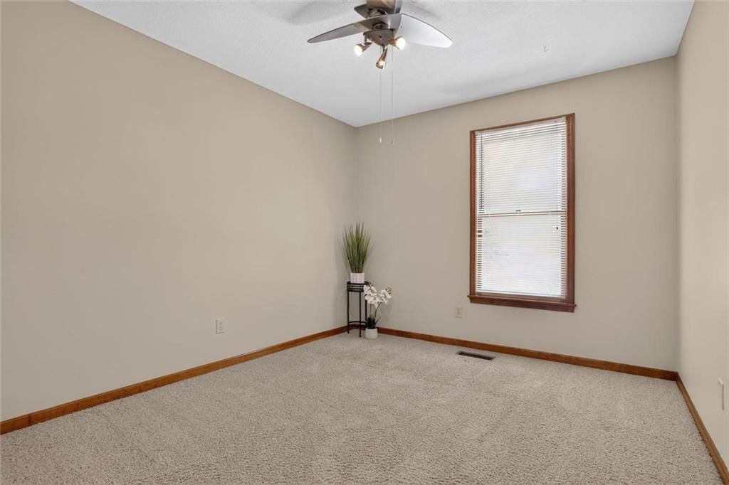 6405 N Amoret Avenue — photo 19